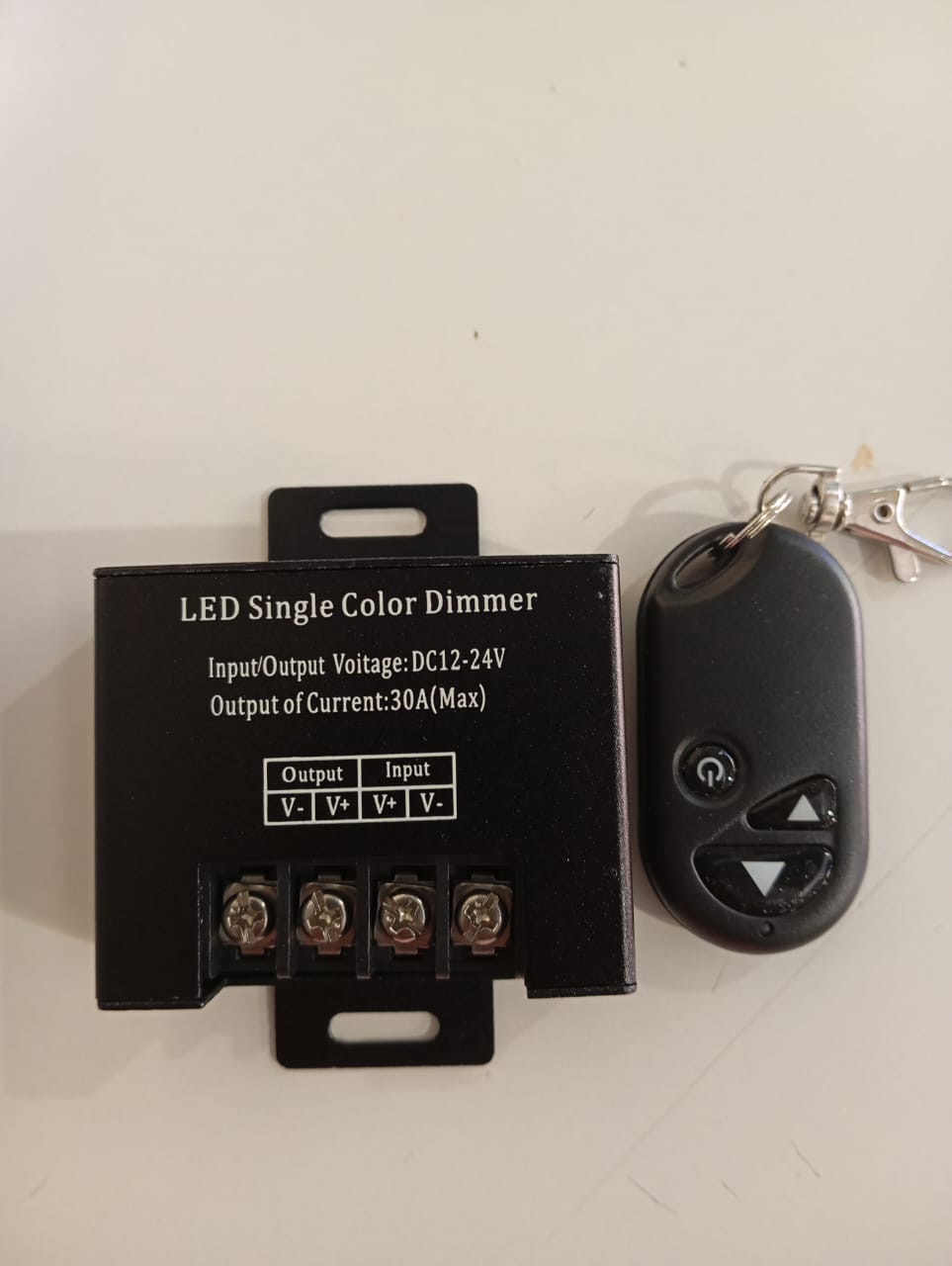 جهاز لخفض وزيادة قوه الاضاءة